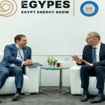 وزير البترول يبحث مع ”شل” تعزيز التعاون الجاري في قطاع الغاز الطبيعي | طاقة ومعادن